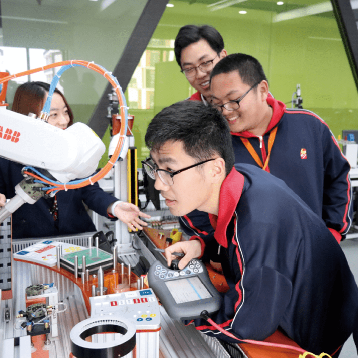 瀝青路面冷再生技術(shù)在路面大中修工程中的應用技術(shù)_it技術(shù)包括哪些技術(shù)_it技術(shù)工程師